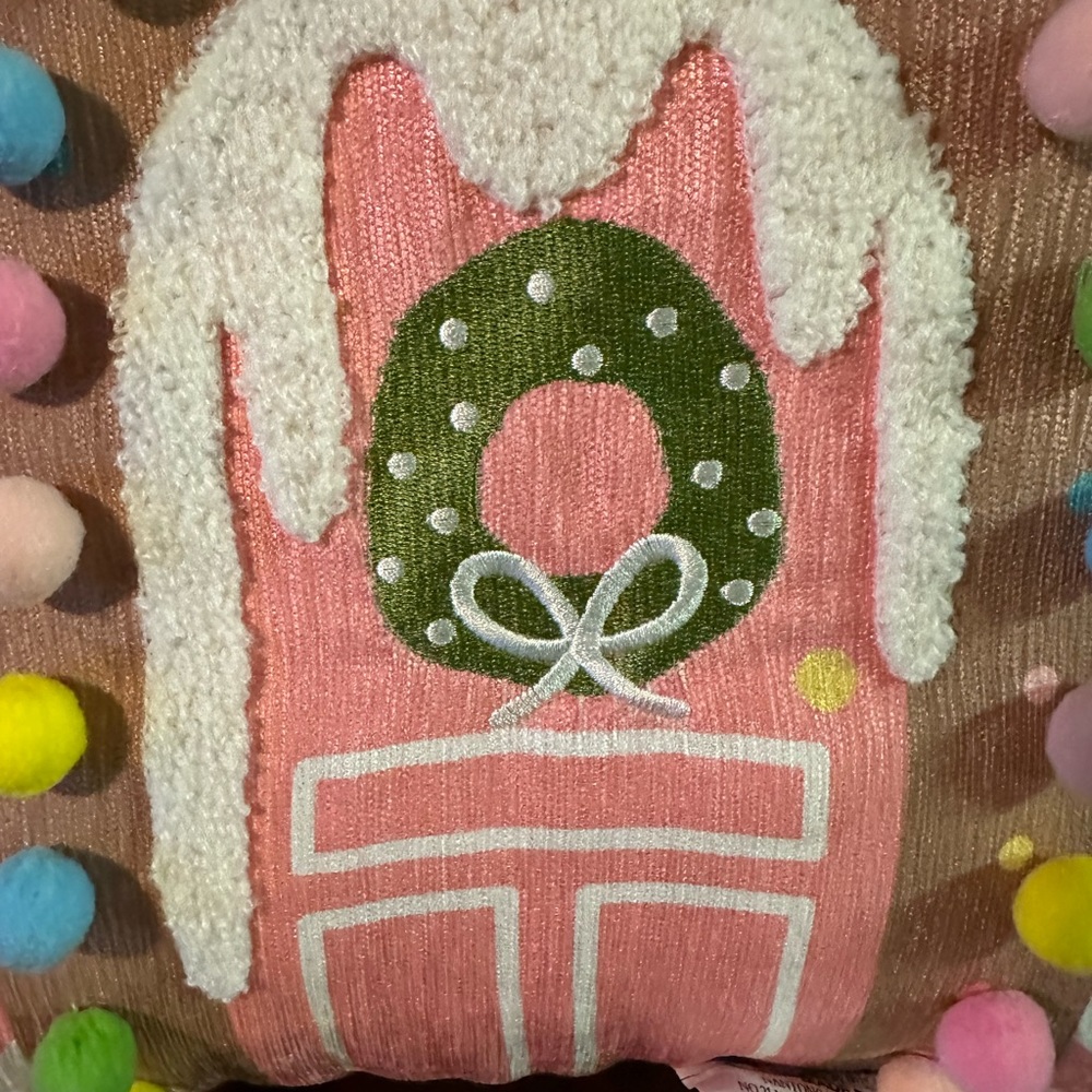 NWT cupcakes and cashmere Pastel GINGERBREAD HOUSE DECORATIVE THROW PILLOW - Picture 2 of 8